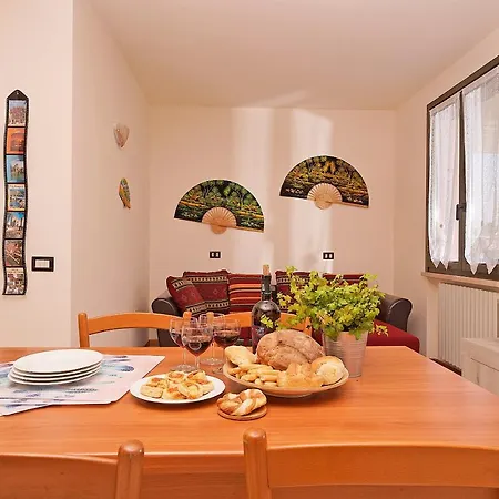 Gardagate - Arcobaleno Apartment